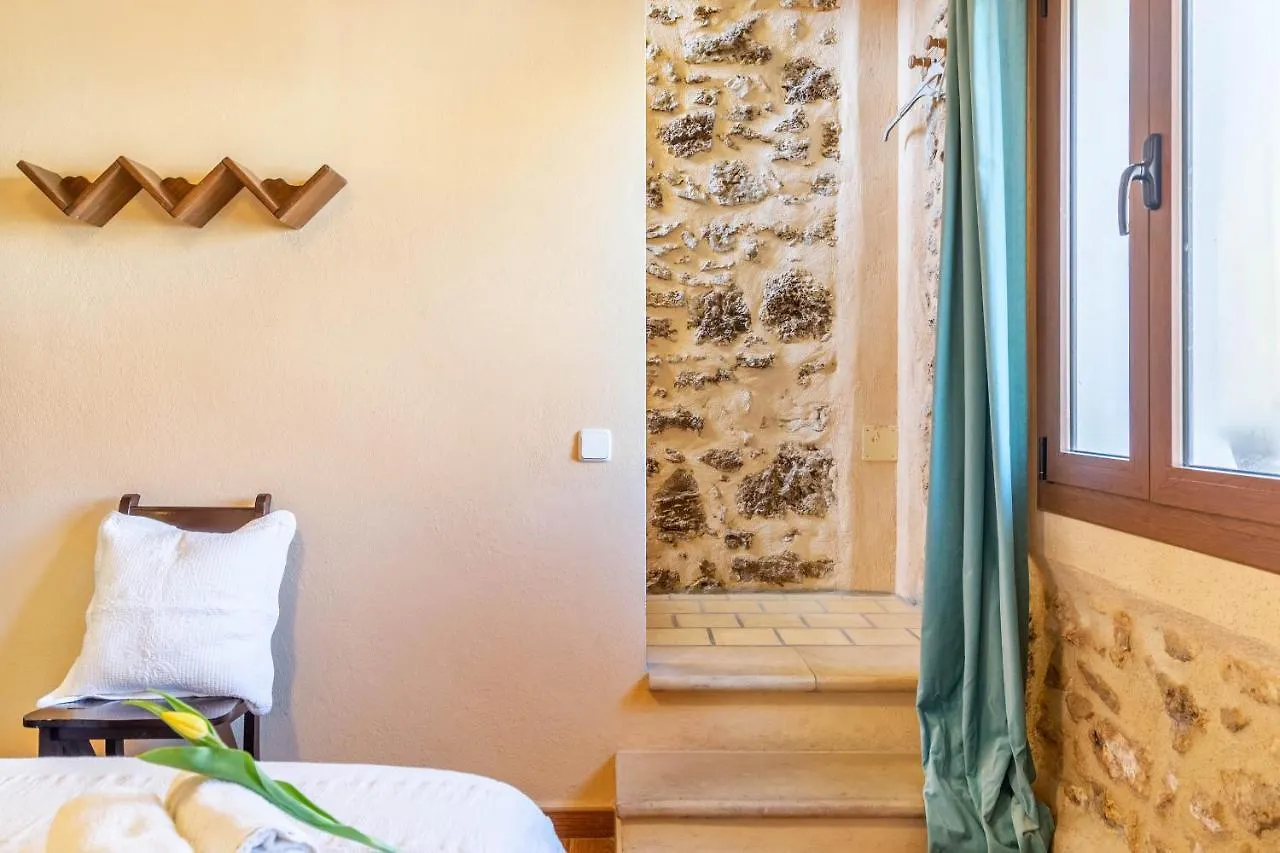 Mallorca Traditional Townhouse Llubi